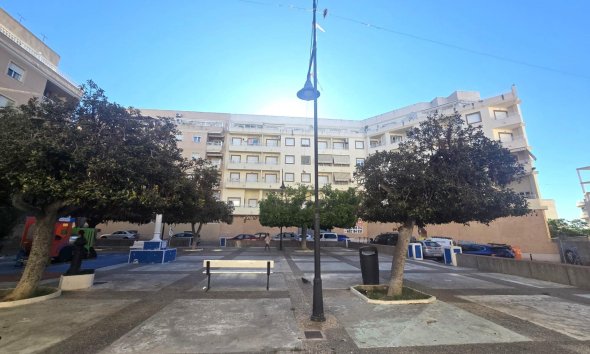 Wohnung - Wiederverkauf - Torrevieja - Centro