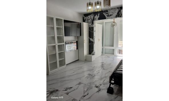 Wohnung - Wiederverkauf - Torrevieja -
                Centro