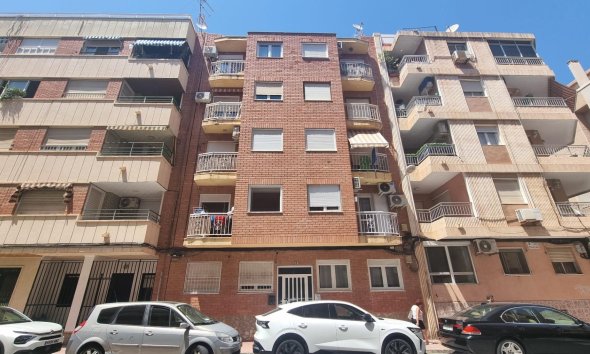 Wohnung - Wiederverkauf - Torrevieja - Centro