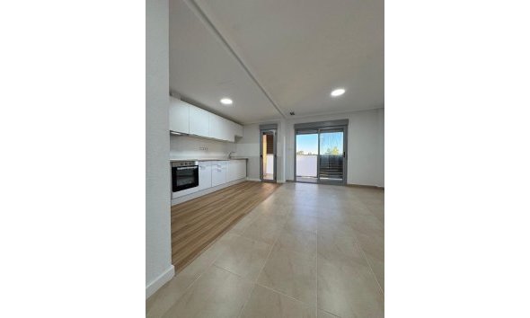 Wohnung - Wiederverkauf - Torrevieja -
                Centro