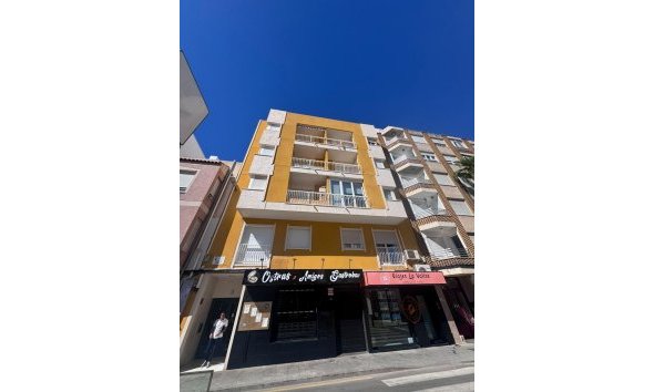 Wohnung - Wiederverkauf - Torrevieja -
                Centro