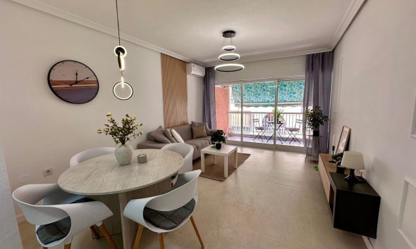 Wohnung - Wiederverkauf - Torrevieja -
                Habaneras