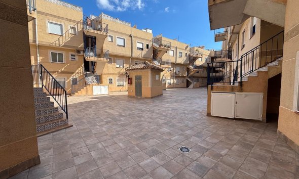 Wohnung - Wiederverkauf - Torrevieja - Playa de los Locos