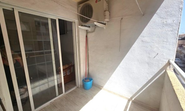 Wohnung - Wiederverkauf - Torrevieja - Playa de los Locos