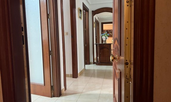 Wohnung - Wiederverkauf - Torrevieja - Playa del Cura