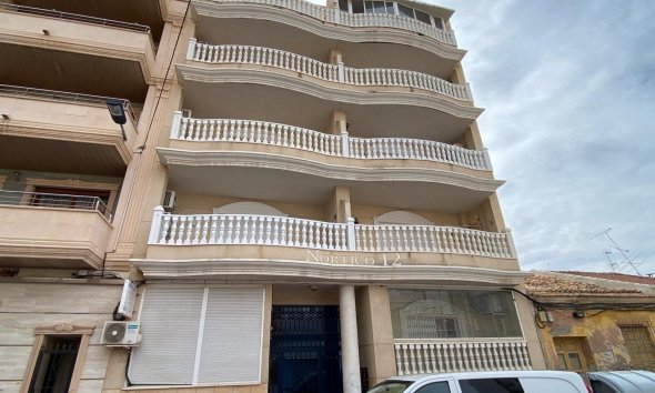 Wohnung - Wiederverkauf - Torrevieja - Playa del Cura