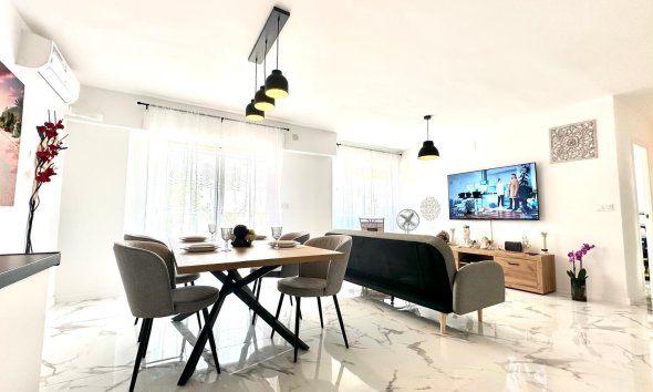 Wohnung - Wiederverkauf - Torrevieja - Punta Prima