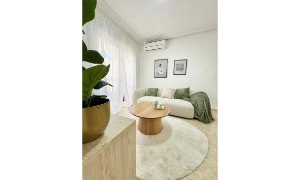Wohnung - Wiederverkauf - Torrevieja -
                Torrevieja