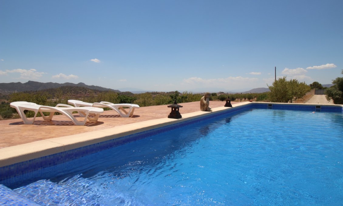 Segunda mano - Villa -
Macisvenda - Inland