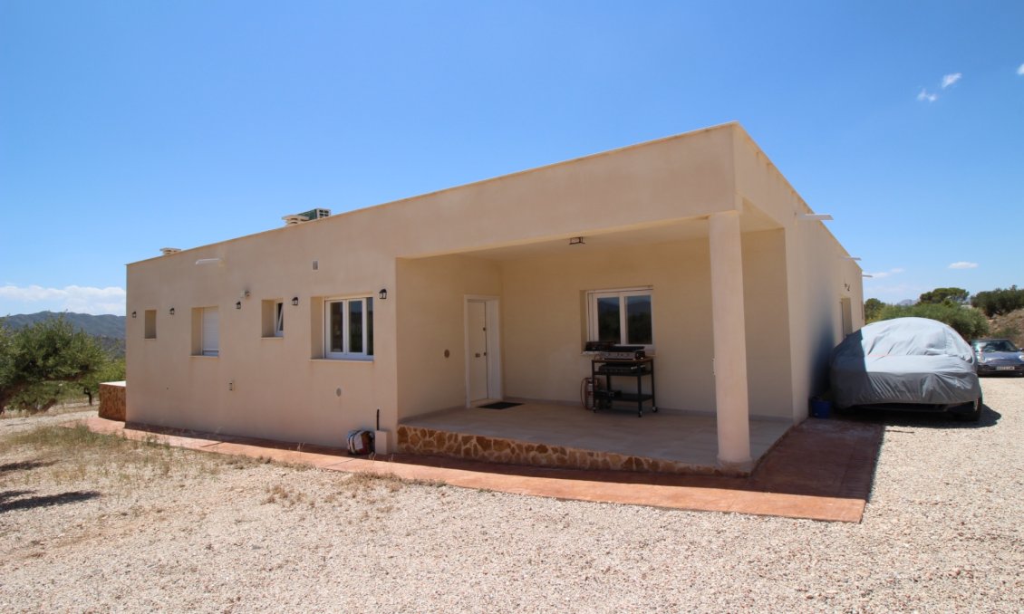 Segunda mano - Villa -
Macisvenda - Inland