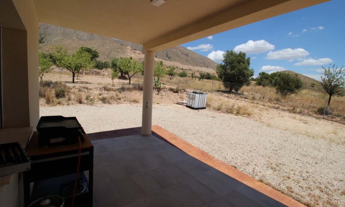 Segunda mano - Villa -
Macisvenda - Inland