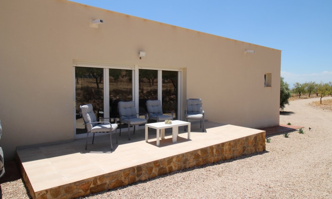 Segunda mano - Villa -
Macisvenda - Inland
