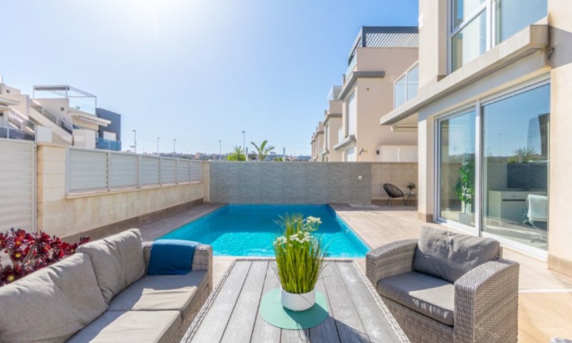 Segunda mano - Villa -
Torrevieja - Costa Blanca