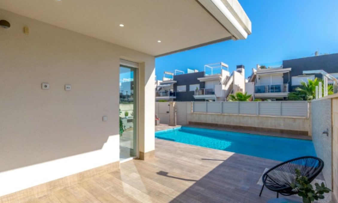 Segunda mano - Villa -
Torrevieja - Costa Blanca