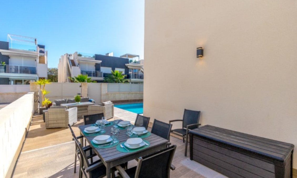 Segunda mano - Villa -
Torrevieja - Costa Blanca