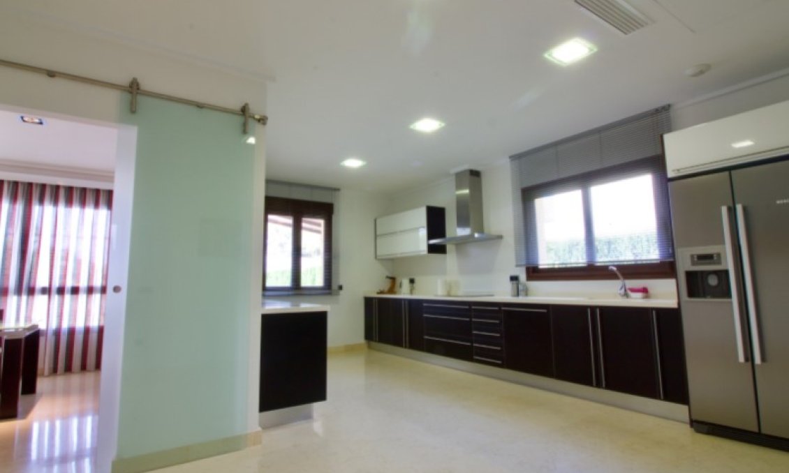 Segunda mano - Villa -
Orihuela - Inland