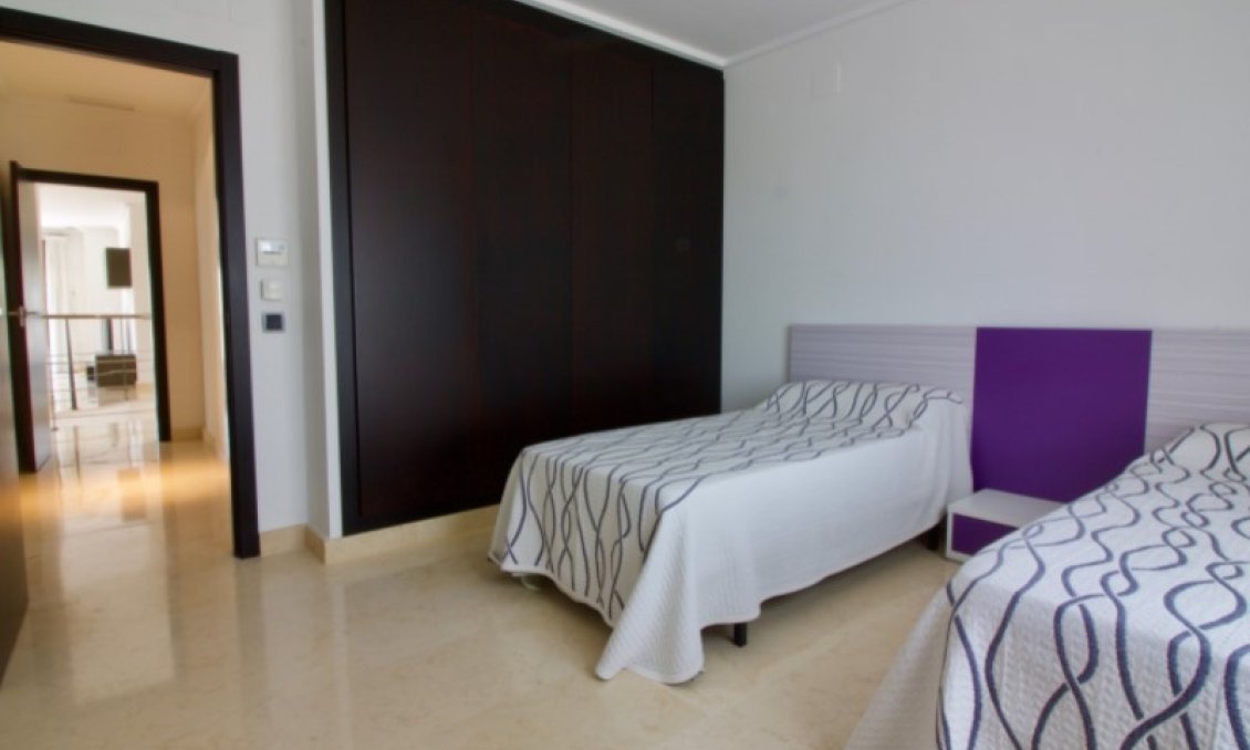 Segunda mano - Villa -
Orihuela - Inland