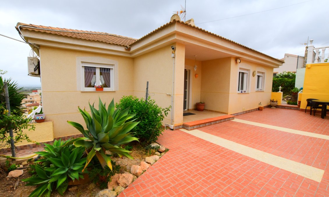 Segunda mano - Villa -
Algorfa - Inland