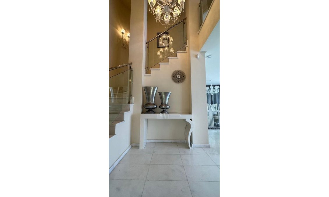 Segunda mano - Villa -
Finestrat - Costa Blanca