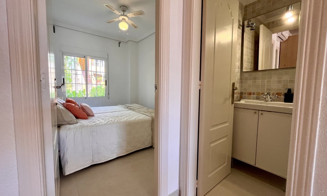 Segunda mano - Apartamento -
Torrevieja - Costa Blanca