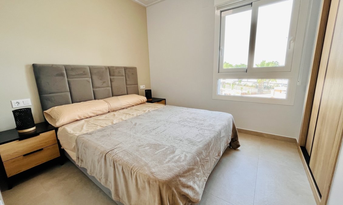 Segunda mano - Apartamento -
El Raso - Costa Blanca