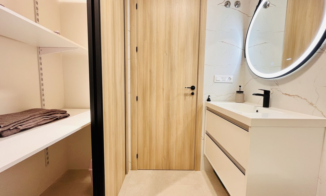 Segunda mano - Apartamento -
El Raso - Costa Blanca