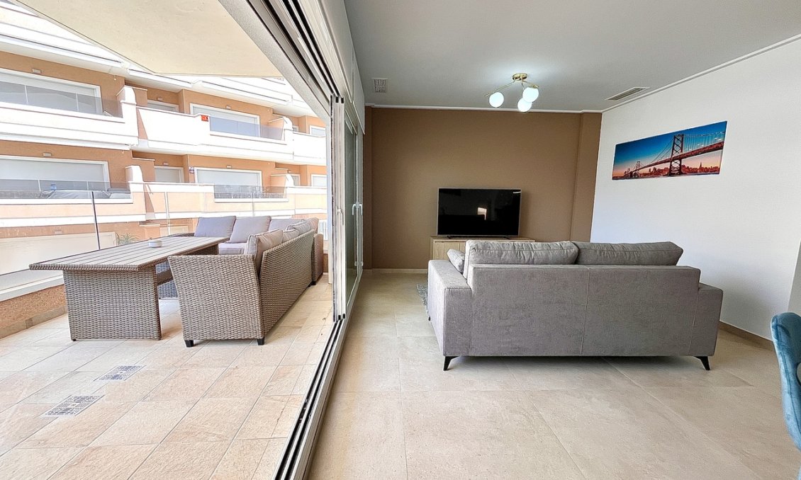 Segunda mano - Apartamento -
El Raso - Costa Blanca