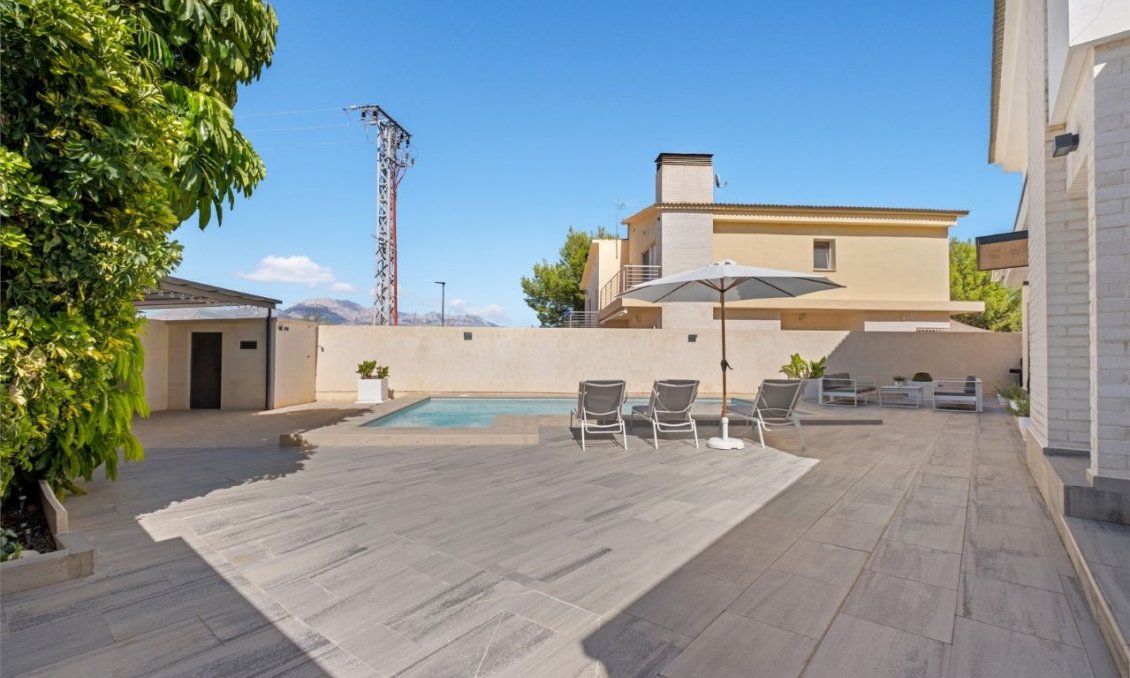 Segunda mano - Villa -
Alfas del Pí - Costa Blanca