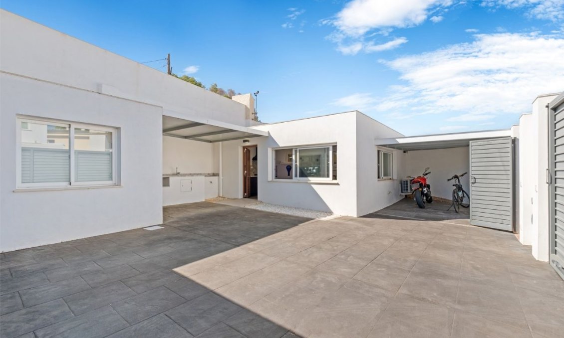 Segunda mano - Villa -
Alfas del Pí - Costa Blanca