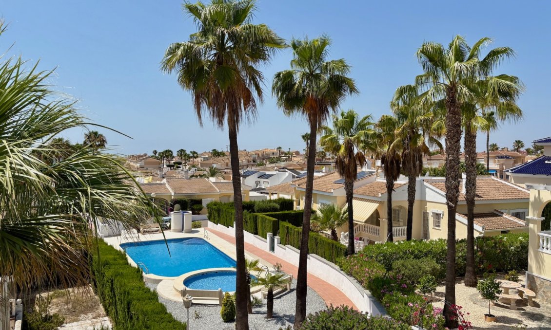 Segunda mano - Town House -
Ciudad Quesada - Costa Blanca