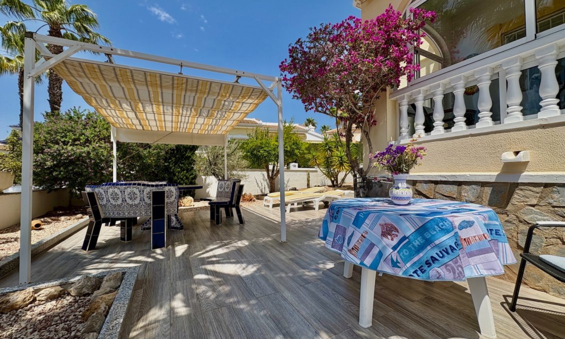 Segunda mano - Town House -
Ciudad Quesada - Costa Blanca