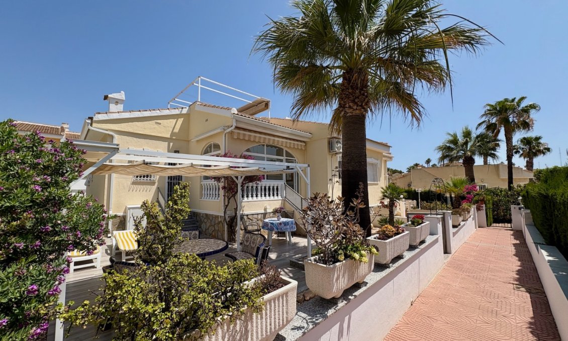Segunda mano - Town House -
Ciudad Quesada - Costa Blanca