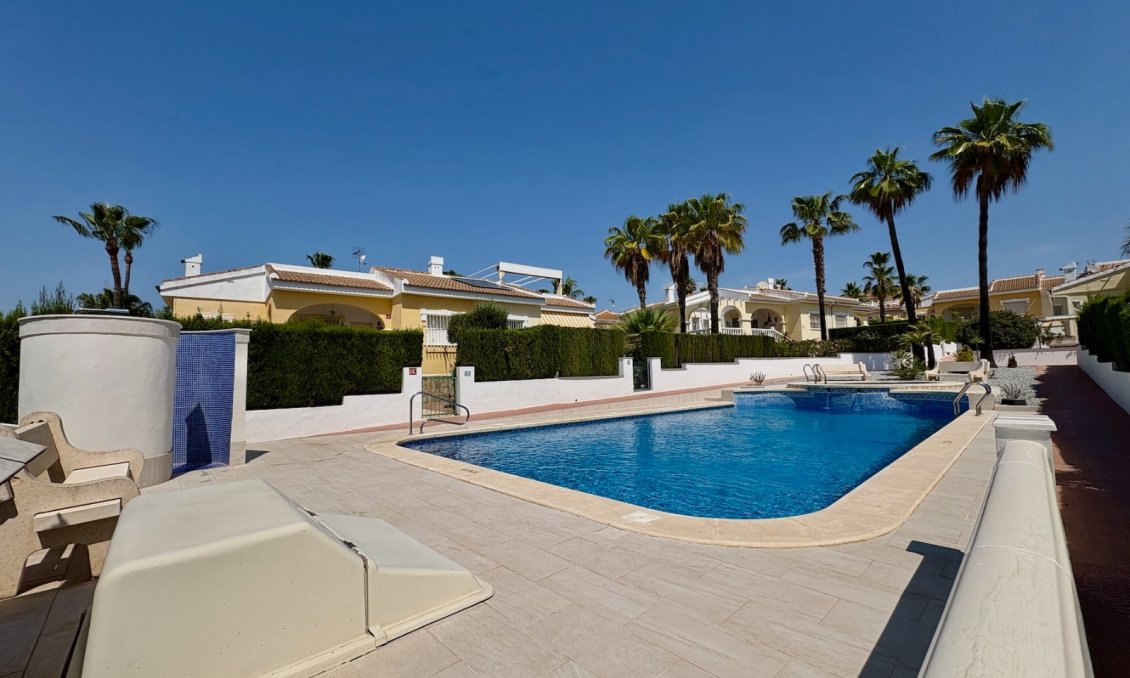 Segunda mano - Town House -
Ciudad Quesada - Costa Blanca