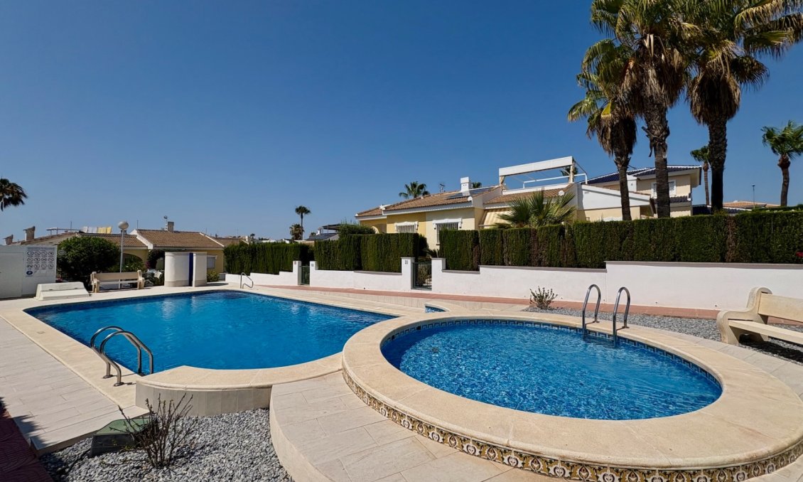 Segunda mano - Town House -
Ciudad Quesada - Costa Blanca