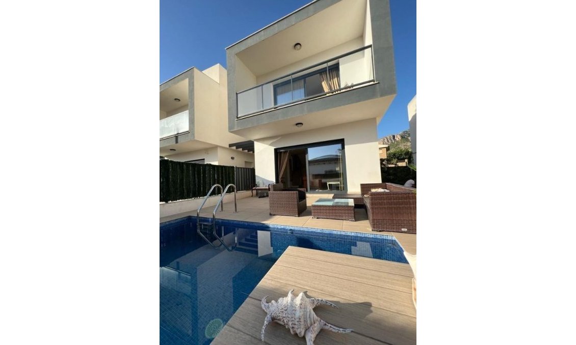 Segunda mano - Villa -
Polop - Costa Blanca