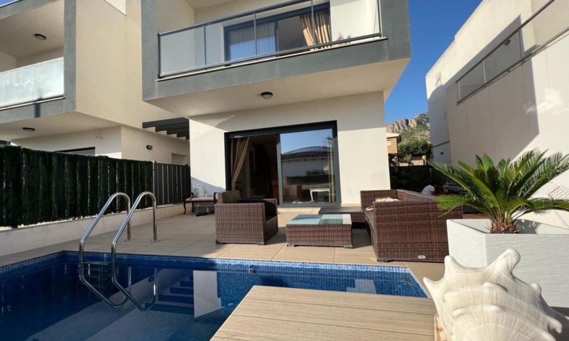 Segunda mano - Villa -
Polop - Costa Blanca