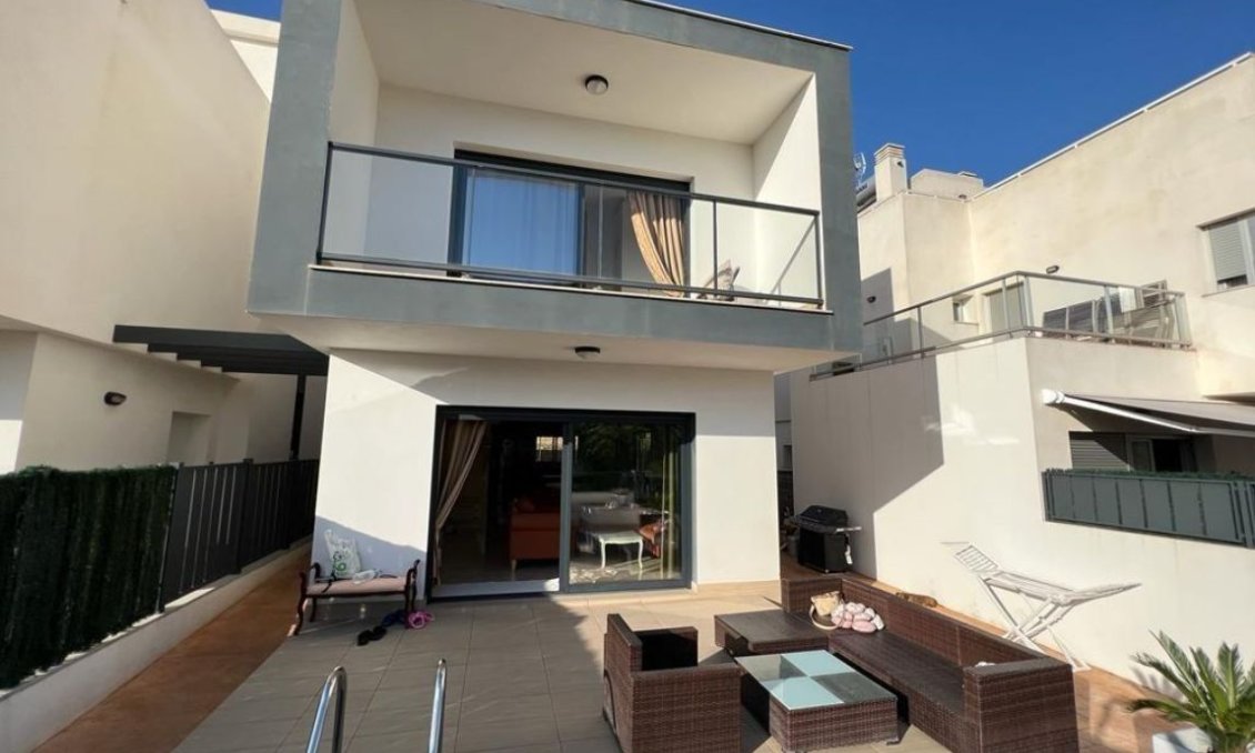 Segunda mano - Villa -
Polop - Costa Blanca