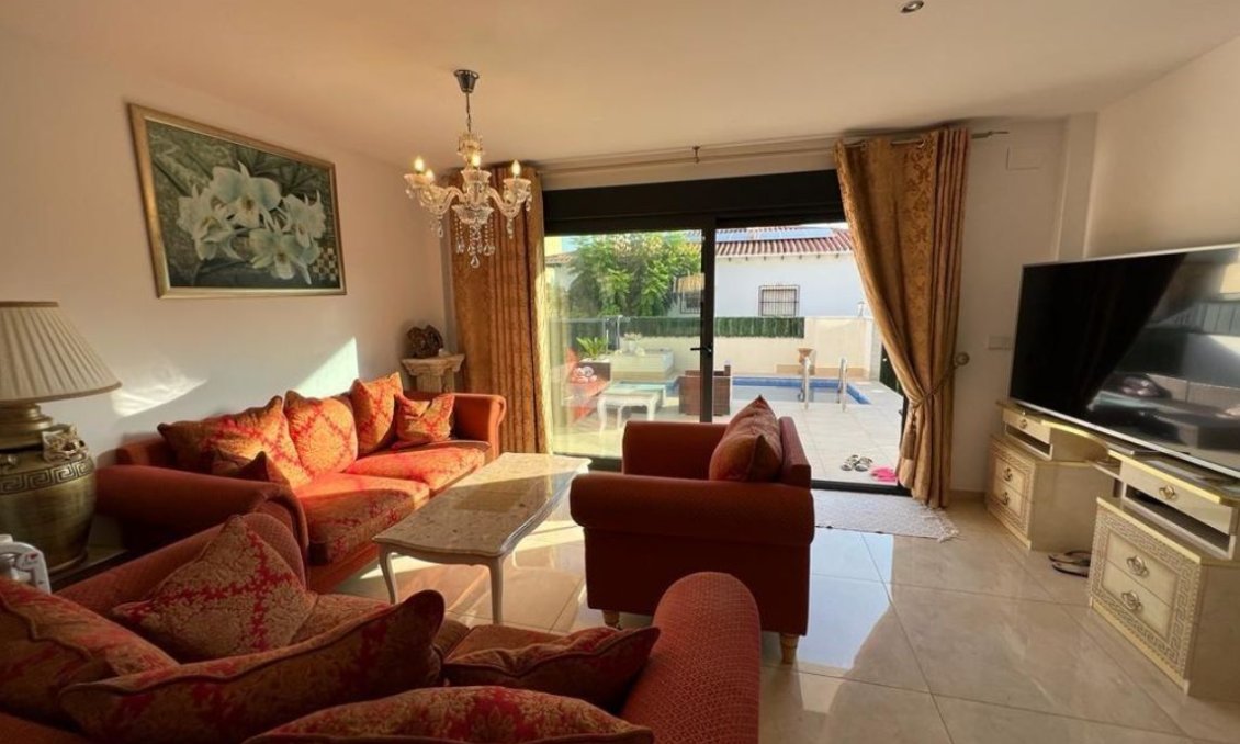 Segunda mano - Villa -
Polop - Costa Blanca