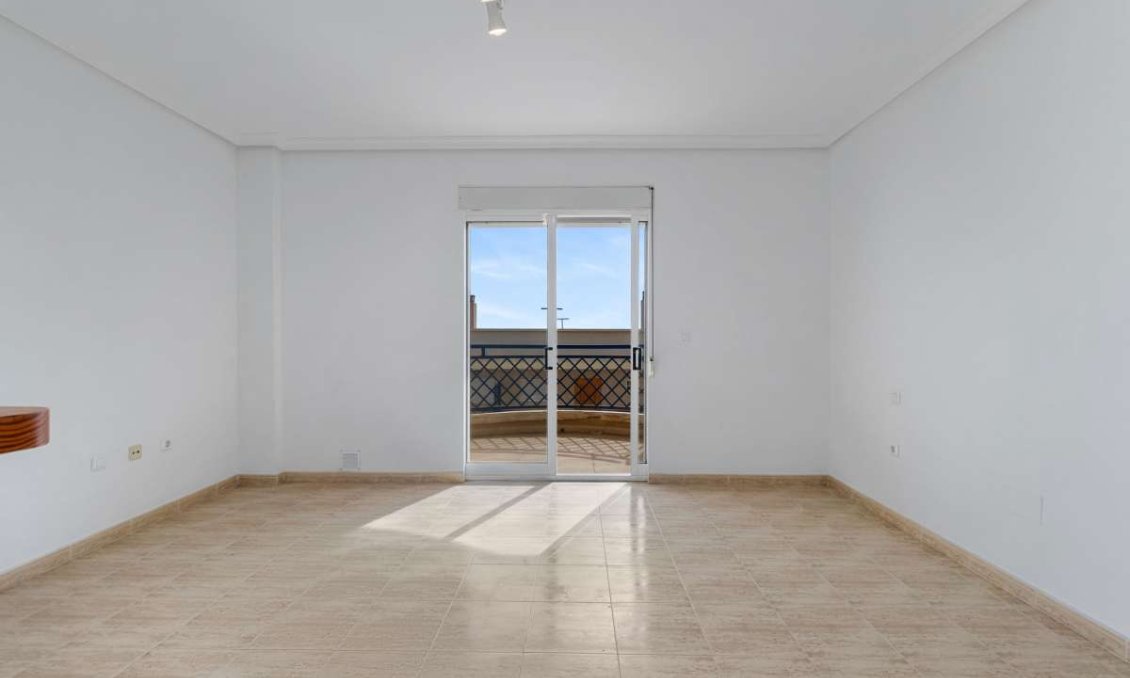 Segunda mano - Apartamento -
Arenales del Sol - Costa Blanca