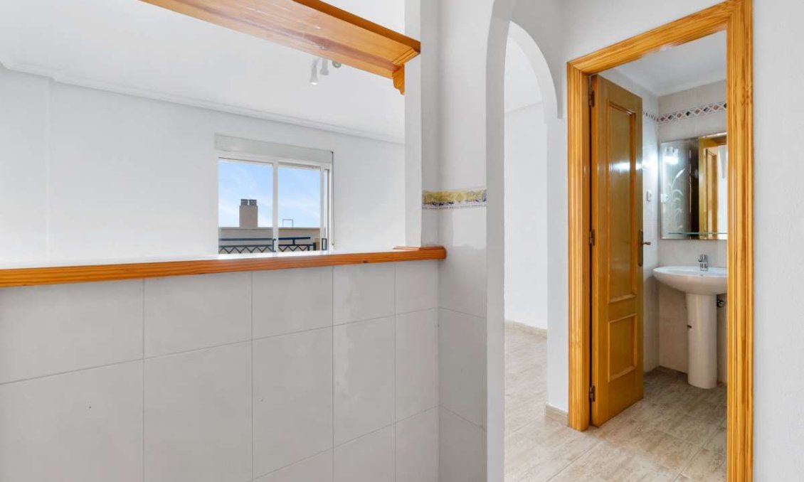 Segunda mano - Apartamento -
Arenales del Sol - Costa Blanca