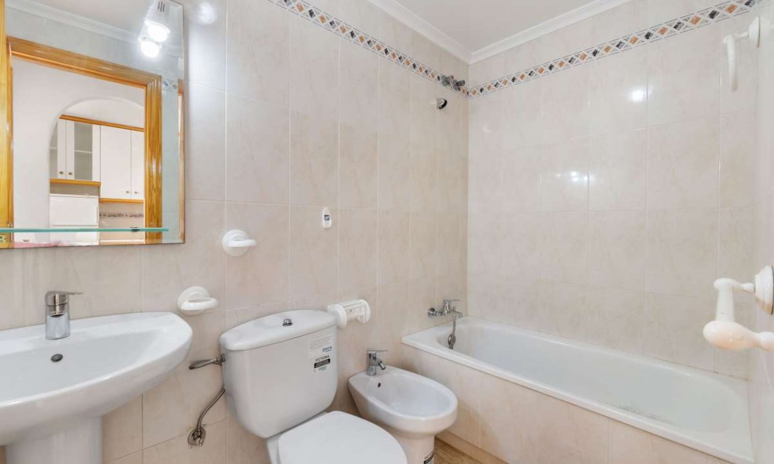 Segunda mano - Apartamento -
Arenales del Sol - Costa Blanca