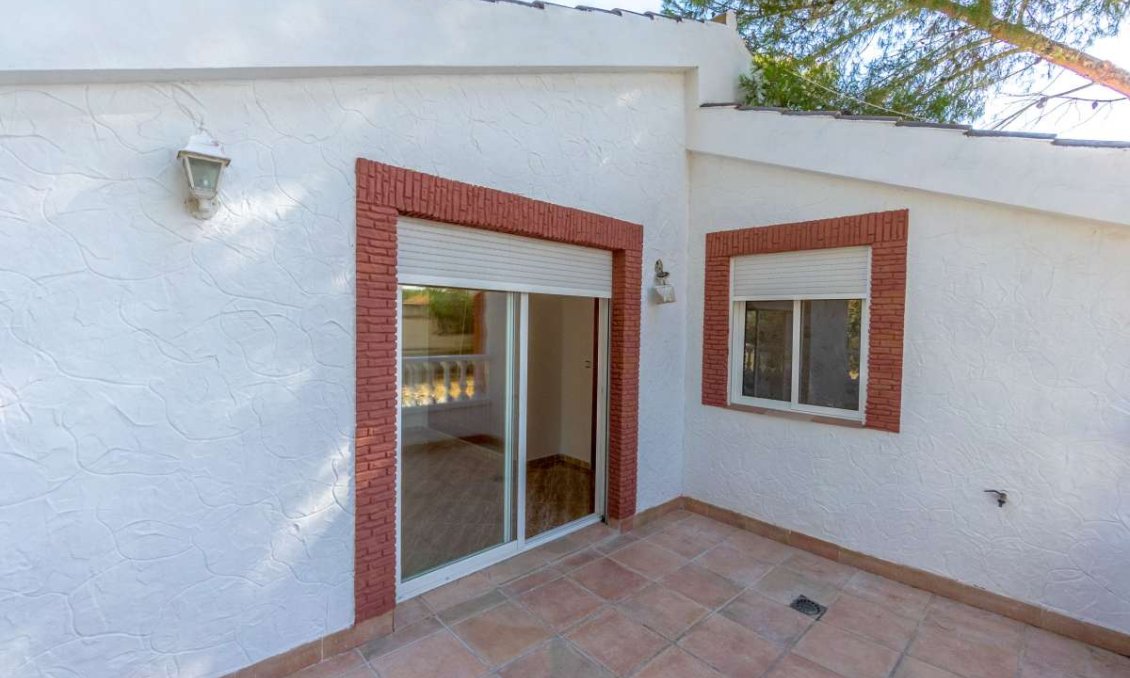 Segunda mano - Villa -
Orihuela - Inland
