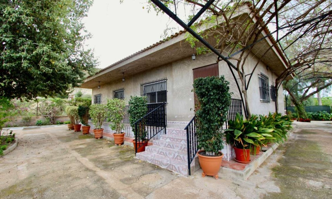 Segunda mano - Villa -
Canadas De San Pedro - Inland