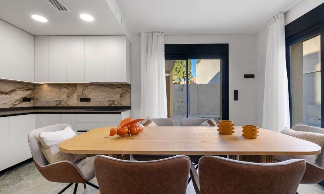 Resale - Villa -
Torre de la Horadada - Costa Blanca