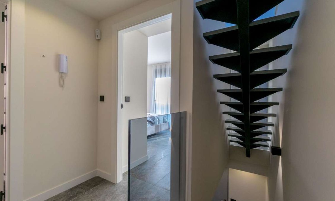 Resale - Villa -
Torre de la Horadada - Costa Blanca