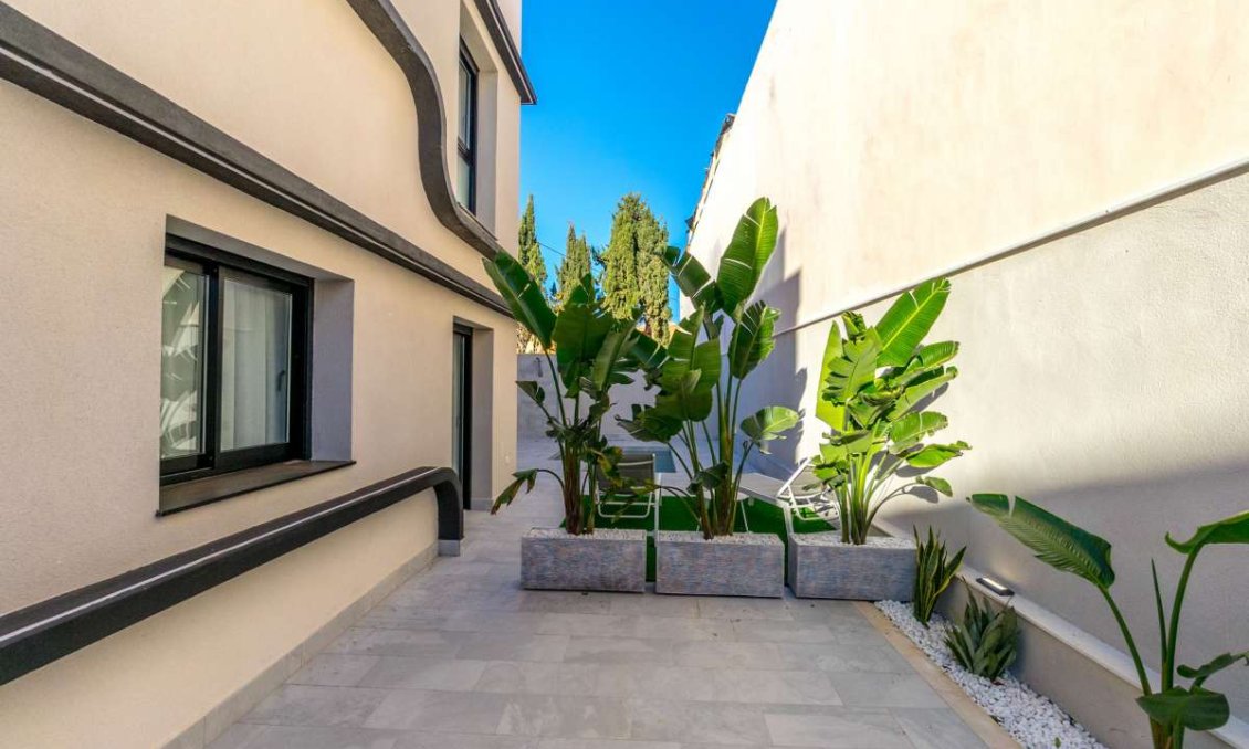 Resale - Villa -
Torre de la Horadada - Costa Blanca