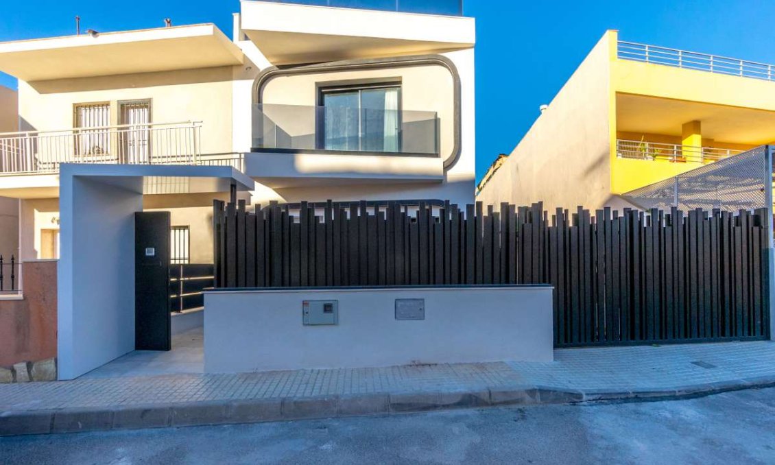 Resale - Villa -
Torre de la Horadada - Costa Blanca