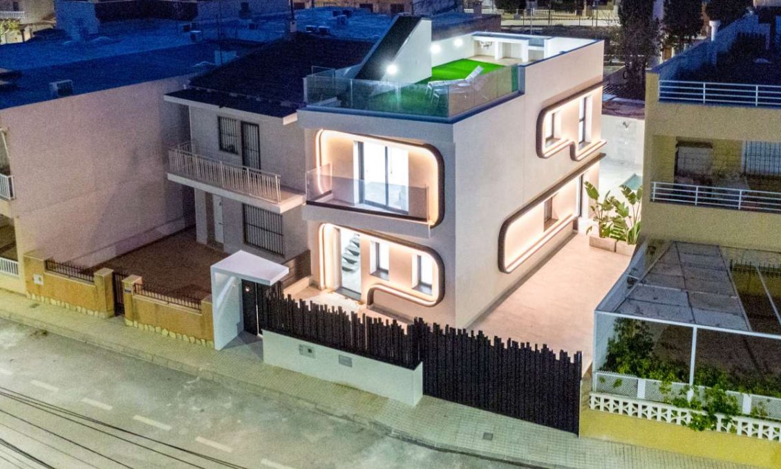 Resale - Villa -
Torre de la Horadada - Costa Blanca