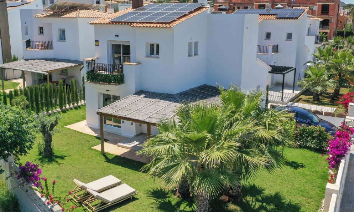 Segunda mano - Villa -
Denia - Costa Blanca