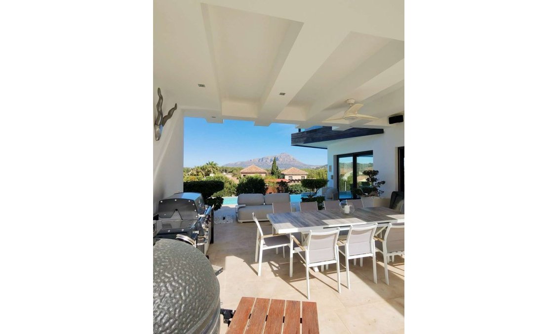 Segunda mano - Villa -
Cansalades - Costa Blanca